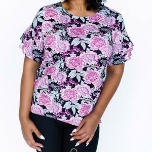 NWT Agnes and Dora frill sleeve top